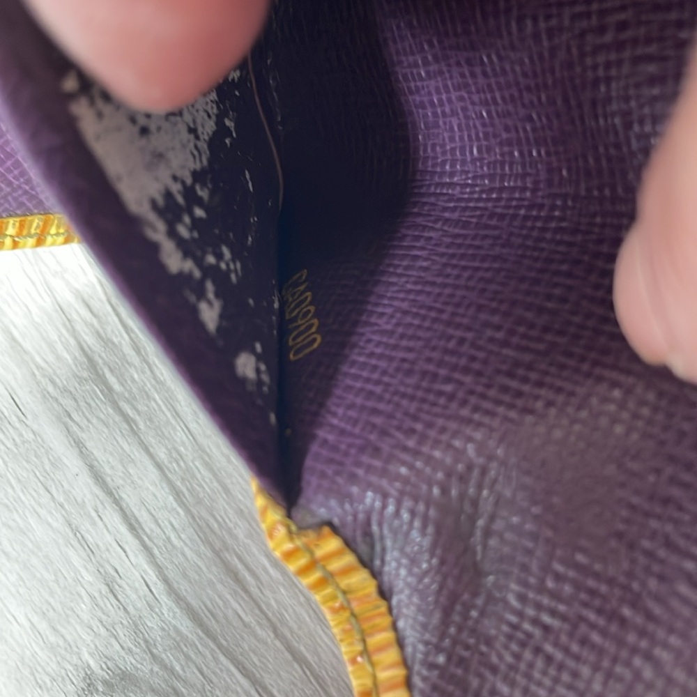Louis Vuitton Key Wallet - Picture 10 of 10